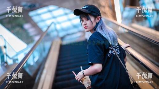 Akisoso秋楚楚 捡到Akisoso秋楚楚的资源,皇女模样真的太迷人了
