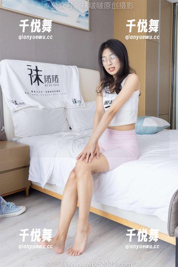 BoBoSocks袜啵啵-焦糖 BoBoSocks袜啵啵 - 随手分享焦糖的薄白丝(脚尖加固款),花絮都能这么好看?我真得好好学习了。