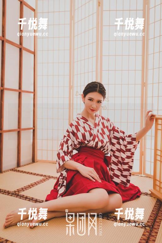 GIRLT果团网 - 新锐写真：陈雅漫告诉你，粉色不只是少女梦，还有我这一份通透。
