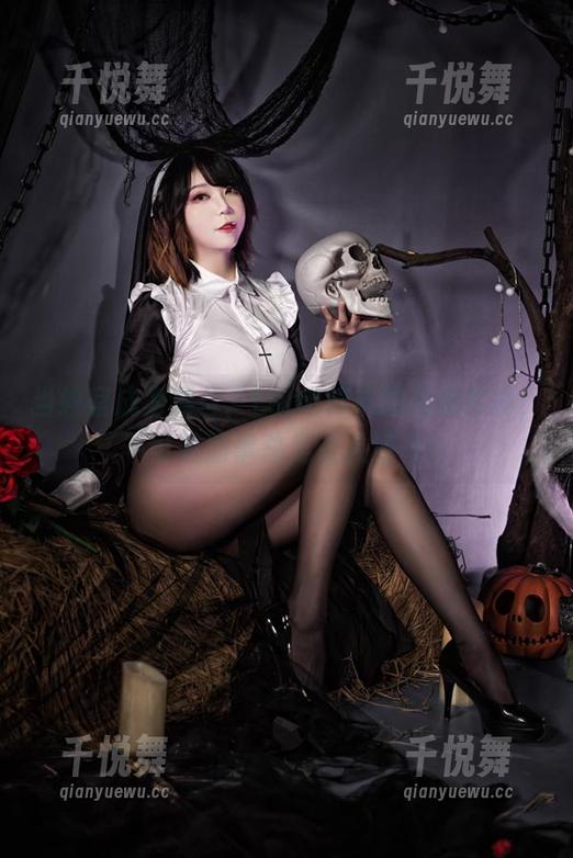 Leah梓未 当教室成为舞台:Leah梓未的高清写真,不可说的事总是让人好奇!