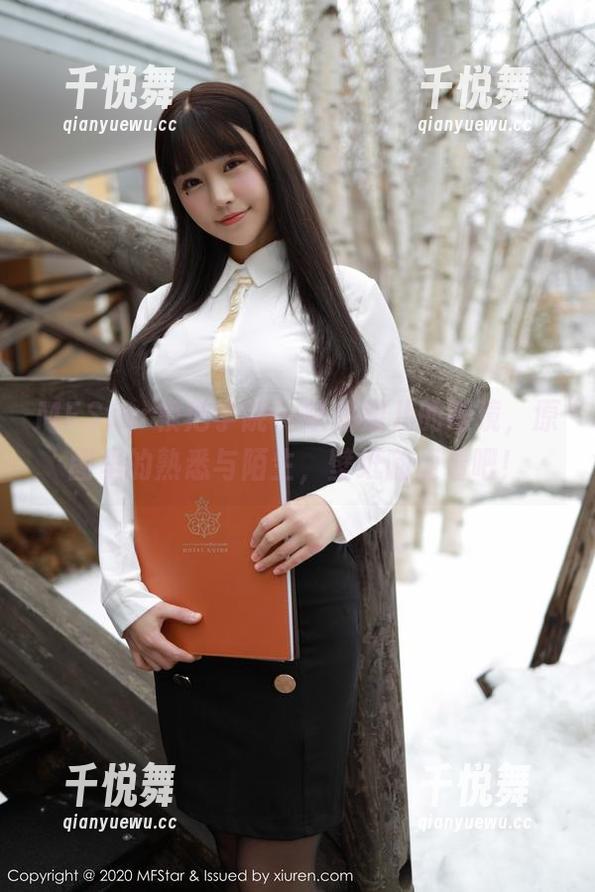 MFStar模范学院-噜噜妞儿 MFStar模范学院 - 噜噜妞儿的眼镜,原图里的熟悉与陌生,壁纸随便看吧!