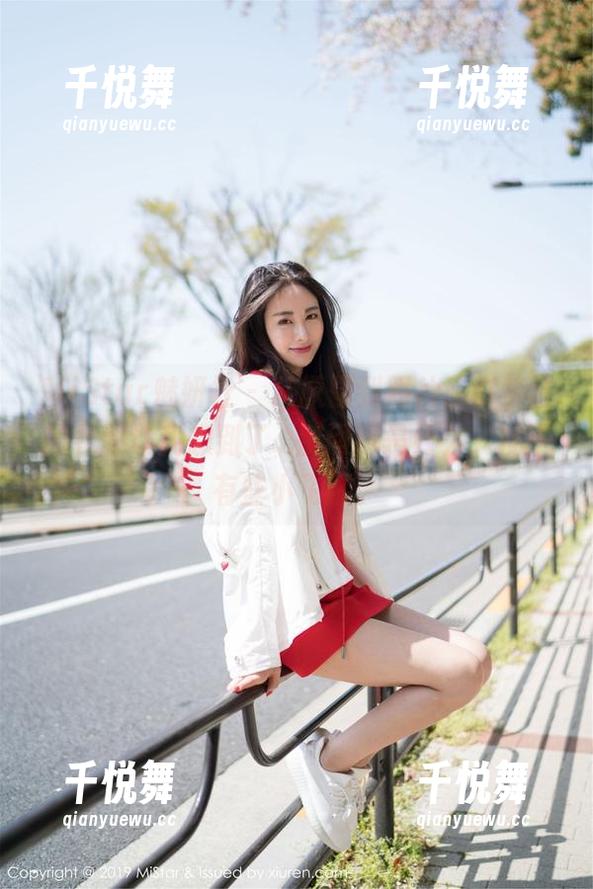 MiStar魅妍社-赵梦洁 MiStar魅妍社 - 从原图到照片,赵梦洁的礼服让我想到了...别问我是什么,反正有些小飞蛾。