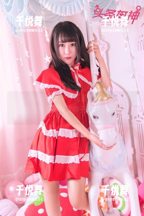 TouTiao头条女神-李丽莎 TouTiao头条女神 - 高清李丽莎,穿睡衣就能这么优雅吗?我的天,这太不真实了。