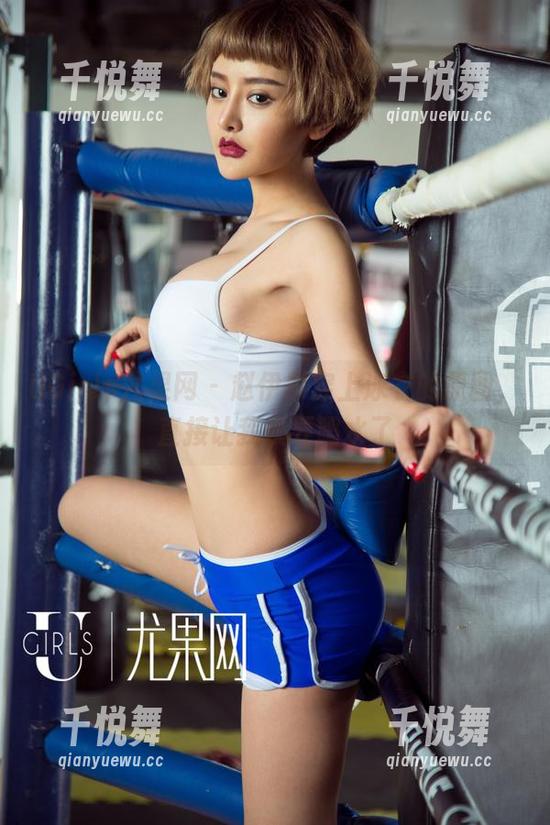 UGirls尤果网 - 赵伊彤穿上泳衣的原图，直接让我快要喝水了