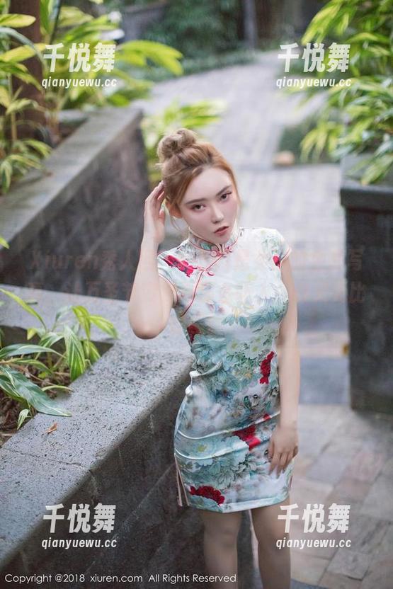 Xiuren秀人网-sibyl是女巫 Xiuren秀人网 - sibyl是女巫的全套写真,让万圣节变得不那么吓人,却又无比妙趣。