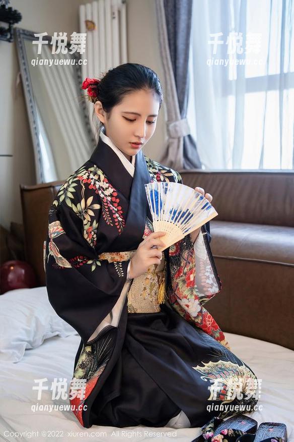 Xiuren秀人网-岁小岁 Xiuren秀人网 - 岁小岁全套写真,腿长的人生果然是美丽而痛苦的