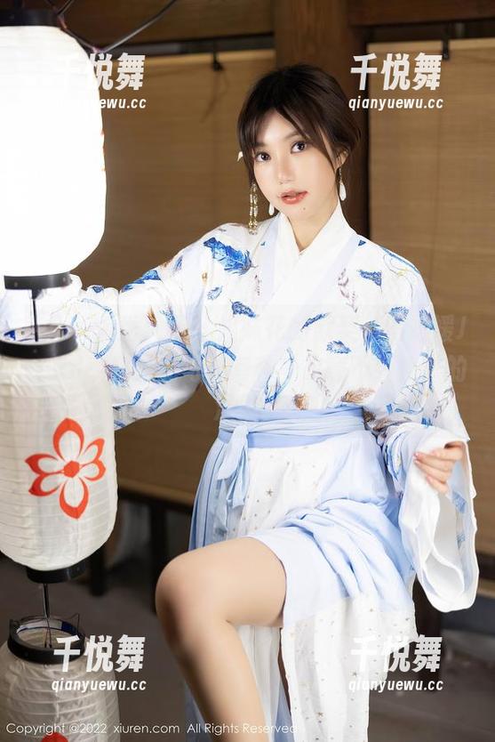 Xiuren秀人网-董媛媛Janel Xiuren秀人网 - 姐妹花的默契,董媛媛Janel和妹妹的写真有种“故意不经意”的温柔。