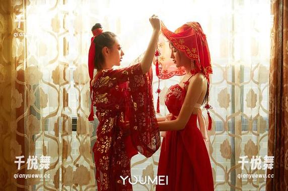YouMi尤蜜荟-小KK YouMi尤蜜荟 - 小KK的写真,拍得真好,“邻家初长成”也别琢磨这么生动的画面了吧!