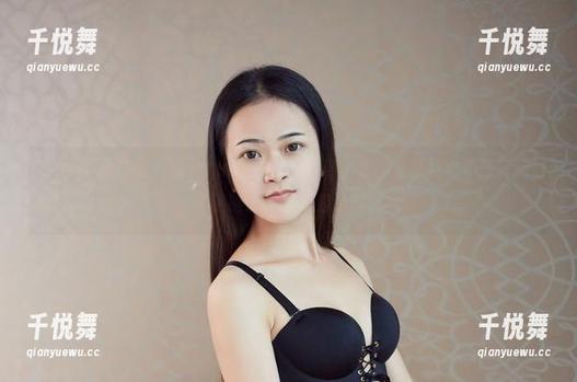 YouWu尤物馆-悦儿Yuky YouWu尤物馆 - 悦儿Yuky的皮衣大赛,套图分享症也不打算治好了,哈哈,太好看了嘛。