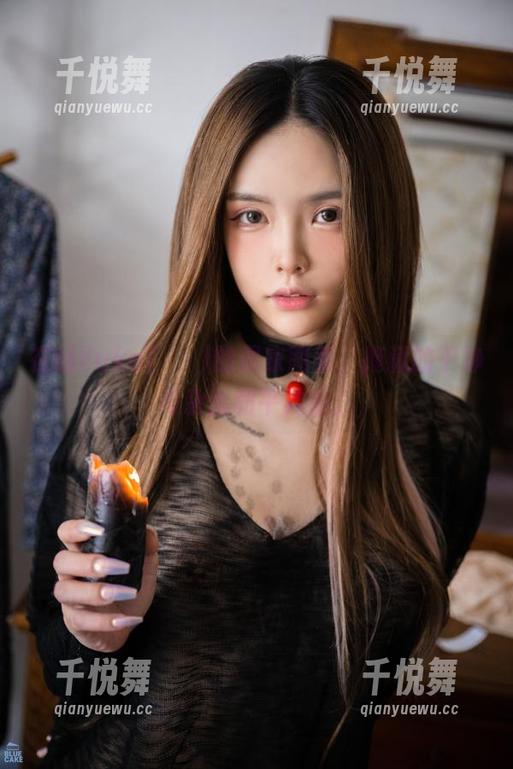 在线Yuka(유카)的居家图集，掩藏的干净与杂乱和平共处。