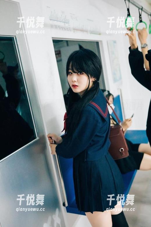 兔女郎Zia(지아)从不低调，私拍里的图片满满都是风骚！