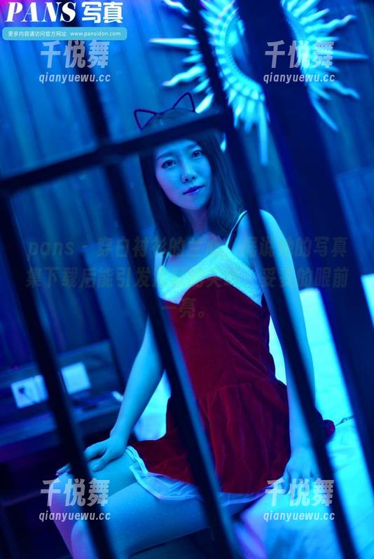 pans-兰心 pans - 穿白衬衫的兰心,据说她的写真集下载后能引发沉默的尖叫,妥妥的眼前一亮。