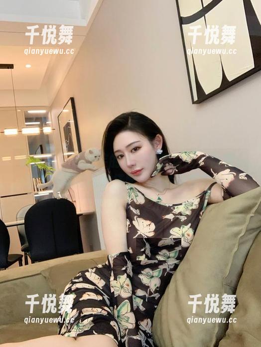 不爱笑的赛琳 微密圈 - 不爱笑的赛琳的新冒险:西服+渔网丝袜的绝妙搭配,图片分享在此!