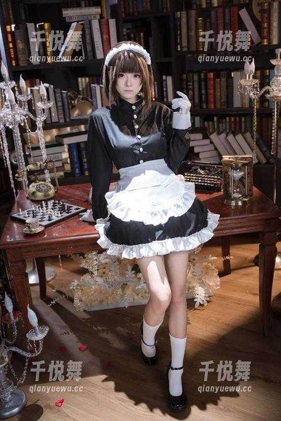 九柒喵 完全陶醉在九柒喵的龙姬全套写真中,咋能不迷?