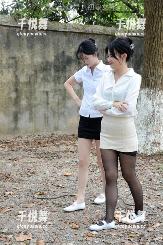 初夏女神-柒柒 初夏女神 - 白丝成谜:柒柒的作品集让人想下载又不敢Download