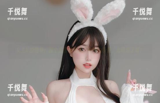 女主K 女主K的图集:那个害羞的妹妹,瞧她的表情,太可爱了呀!