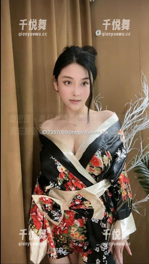奶雯 微密圈 - 幸好有奶雯学姐的图包,可以让我忘掉这天的焦虑,我果然是外表冷酷内心蠢萌!