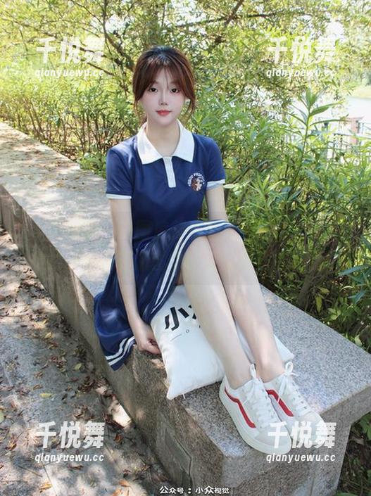 小众视觉-小薯条 小众视觉 - 进图库前请备好眼药水,小薯条的职业装高清图估计会闪瞎你的眼睛!