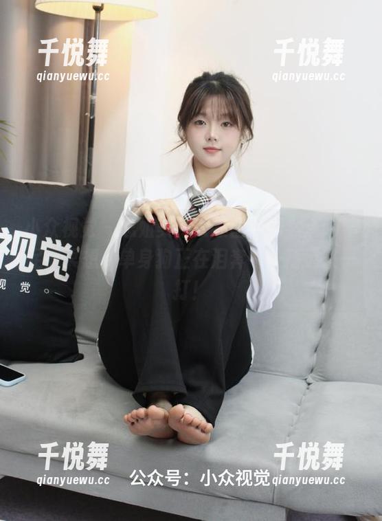 小众视觉-思姐 小众视觉 - 思姐美脚大曝图,居然还附赠足部冥想,单身狗正在泪奔中…精选来一打!
