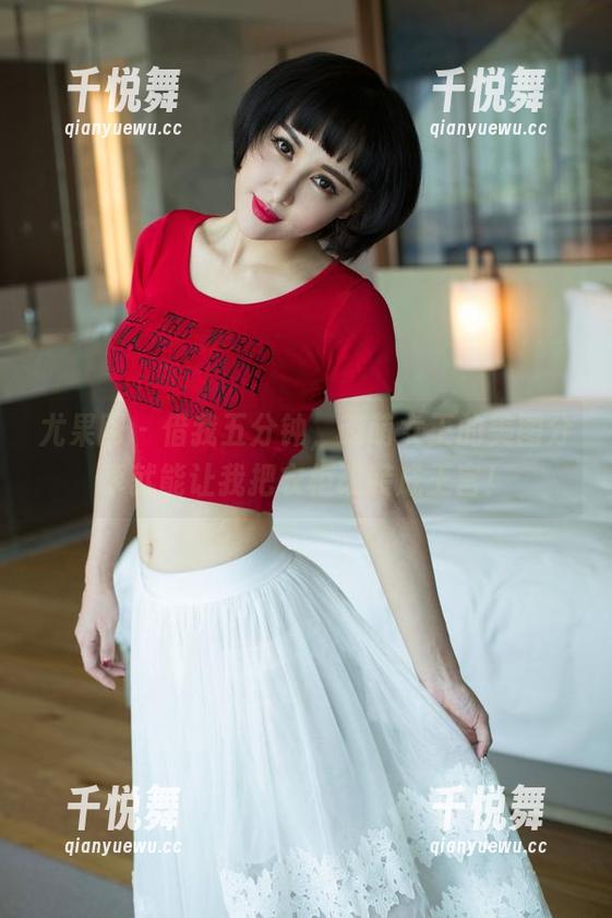 尤果网-萌萌 尤果网 - 借我五分钟,萌萌女王的美图分享就能让我把衣柜改装成王宫!