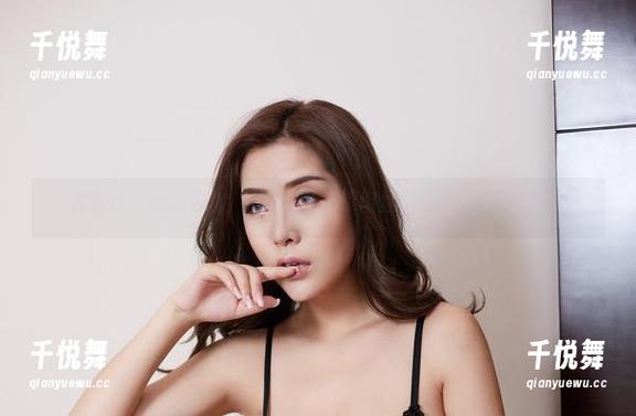 尤物馆-小探戈 尤物馆 - 有话要说,小探戈的高清肉丝作品集,任你品评。