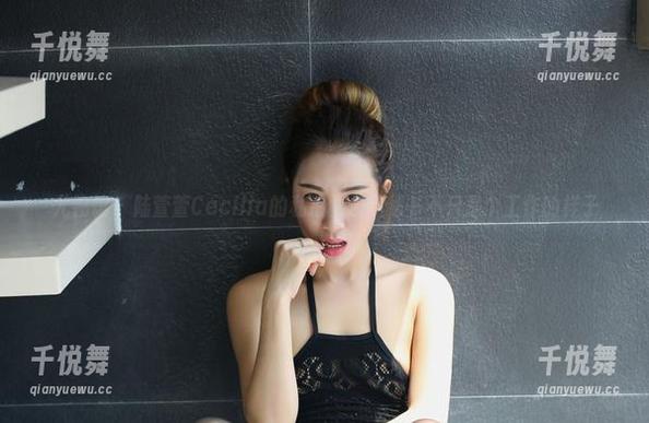 尤物馆-陆萱萱Cecilia 尤物馆 - 陆萱萱Cecilia的私拍图包,秘书不只是个工作的样子
