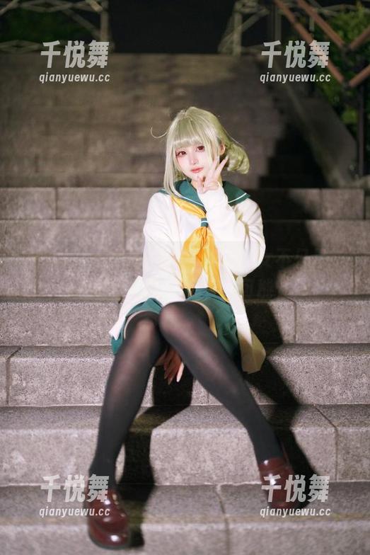 幼爱youmeko 看幼爱youmeko的写真,少女不只是一个身份,还有那无尽的可能性!