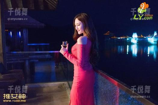 推女神-Akiki朱若慕 推女神 - 下载Akiki朱若慕的丝袜图包,心情不知道会不会好一点...