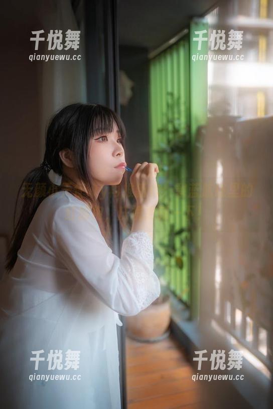 无颜小天使wy 无颜小天使wy再推新作:碧蓝航线里的红旗袍,庆祝更新一下!