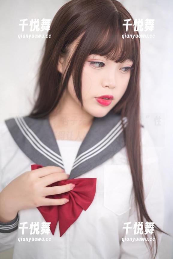 杏子夫人 “图片更新,杏子夫人的豹纹风采,”性感得让人挪不开眼。