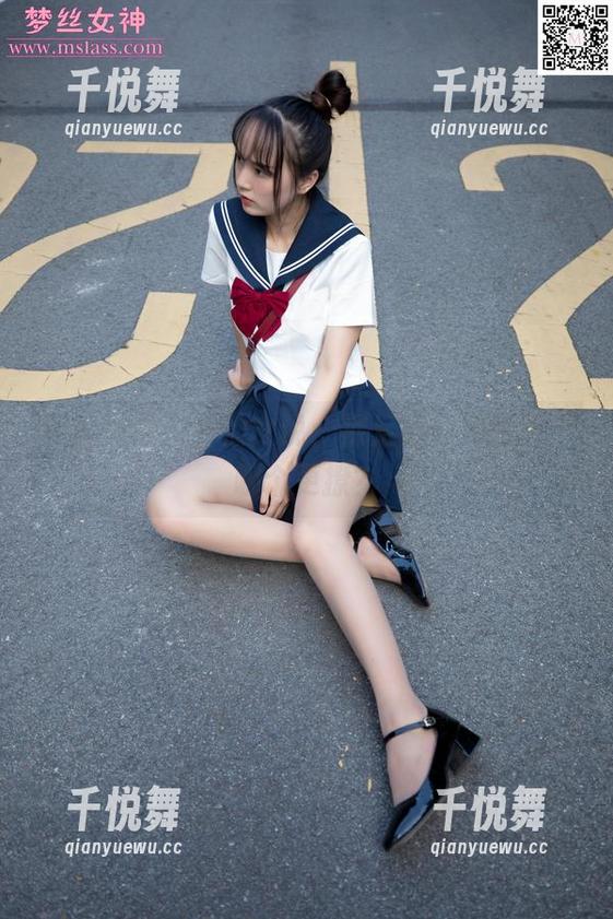 梦丝女神-莹仙女 梦丝女神 - 莹仙女说:裸足和私房图包,哪个更撩?