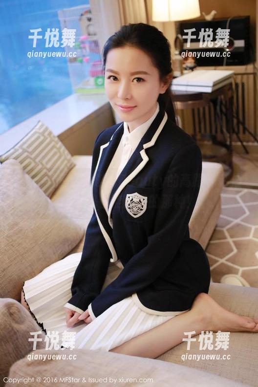 模范学院-唐琪儿Beauty 模范学院 - 唐琪儿Beauty的高跟鞋私拍,走路都能打滑的那种!