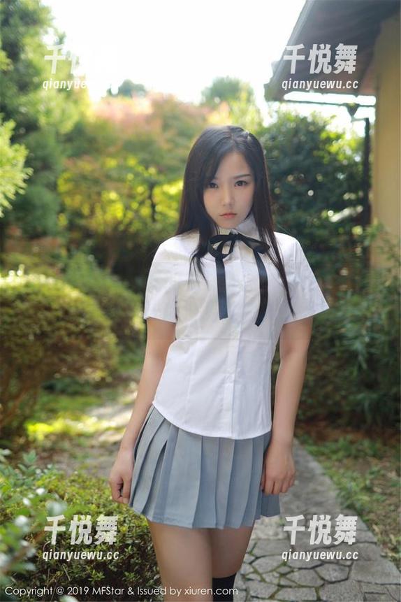 模范学院-梦梵 模范学院 - 梦梵的棉袜原图——足下的风景,更新让你没见过的袜子秀!