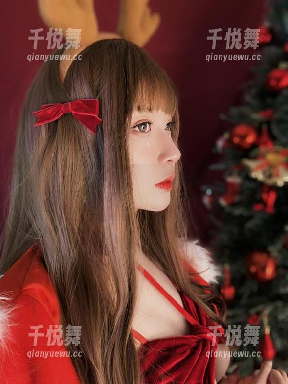 猫九酱 驼色毛衣,猫九酱轻松驾驭,真想把这美图好好收藏,别忘了点开图包。