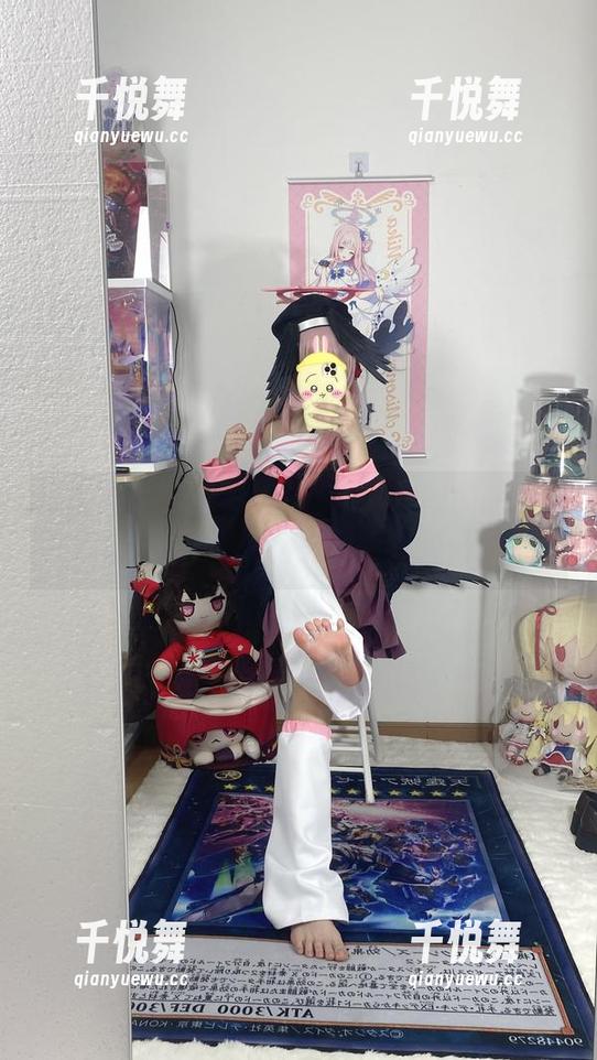白栎Shirly 起初是原图,后来是白栎Shirly的剧情,哇,在我脑中炸开了无数花火。