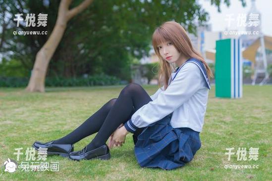 祖木子 祖木子最新写真:无丝有道理,性感是一种态度!