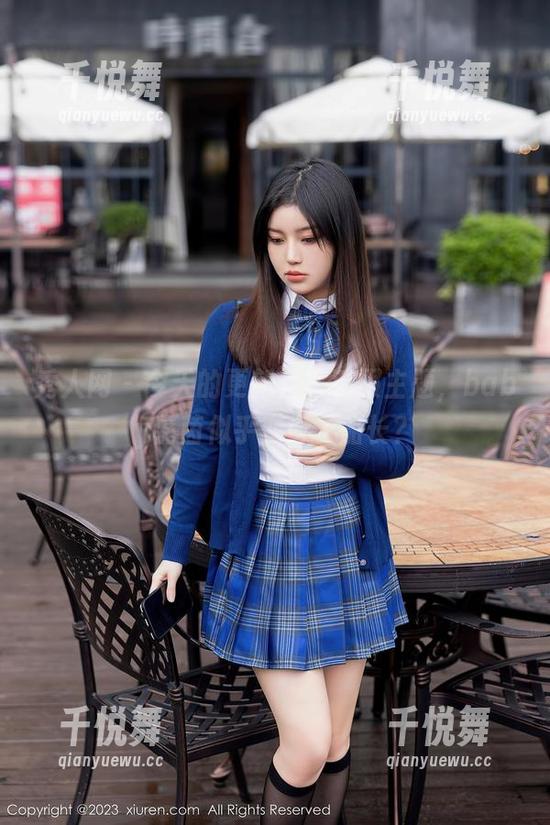 秀人网 - 今天的更新是水手服主题，baby嘉茵似乎变身了船长？