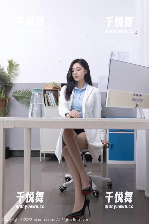 秀人网-周慕汐fairy 秀人网 - 周慕汐fairy的棉袜套图分享,袜子好像比模特更抢镜了。