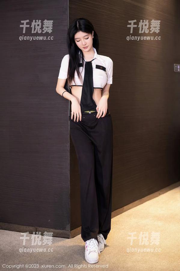秀人网-夏甜甜 秀人网 - 灰丝代表女人的柔情,夏甜甜的更新就像你朋友发朋友圈的无恥自嘲