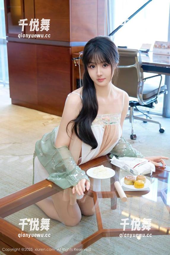 秀人网-小茉莉jasmine 秀人网 - 新图上线!小茉莉jasmine与她的“闪亮礼服队”闹得不可开交,有图有真相。