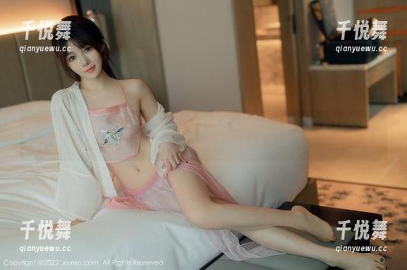 秀人网-幼幼 秀人网 - 秋冬季节的小必备,幼幼毛衣美图图集,绝对让你想要。