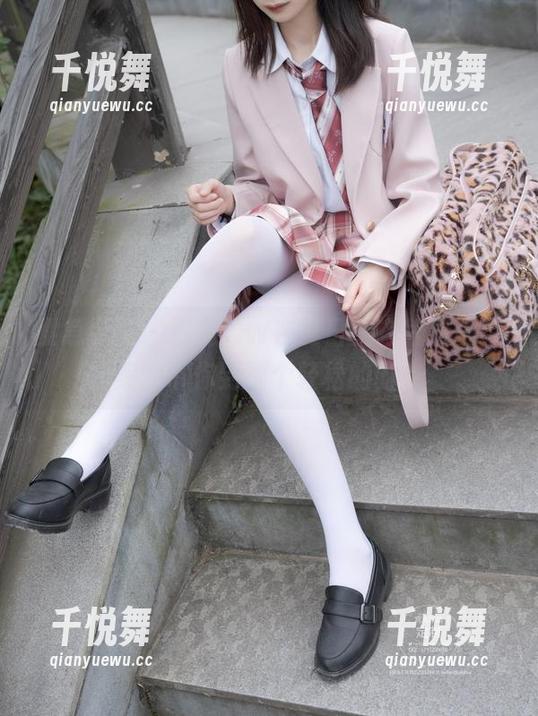 紧急企划-见希w 紧急企划 - 看见希w在夏日里在线撩拨,美图带你到那个轻松的时光