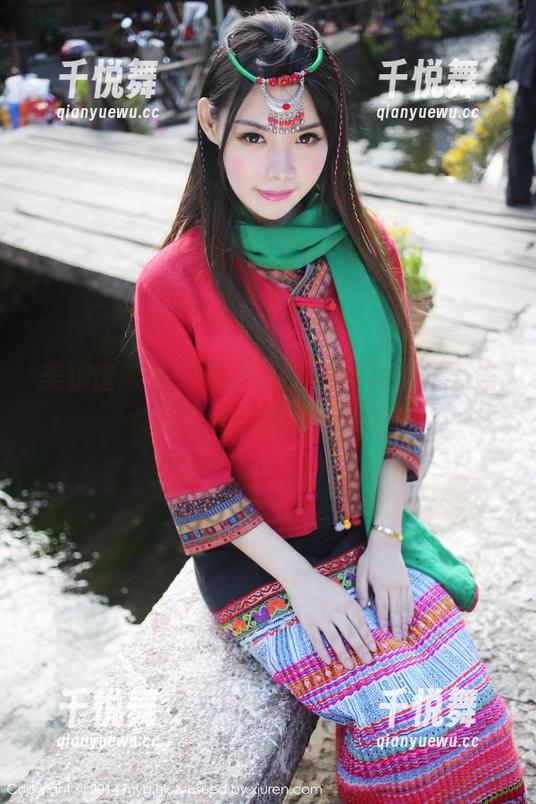 美媛馆-Ellie艾栗栗 美媛馆 - 高清原图来袭,Ellie艾栗栗连体衣Win7的优雅错位!