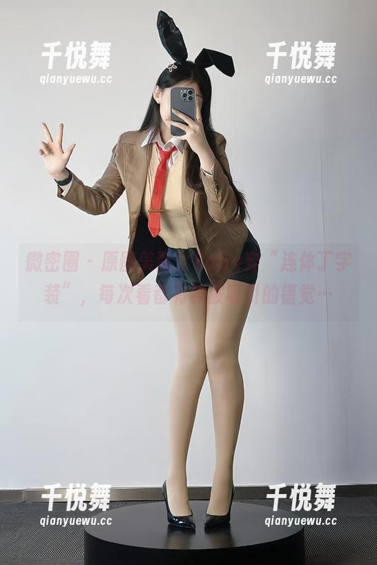 美邵女Baby 微密圈 - 原图美邵女Baby穿“连体丁字装”,每次看都有种被吸引的错觉…