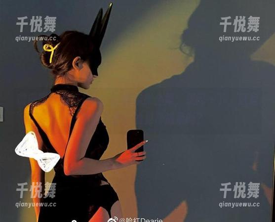 脸红Dearie 微密圈 - 脸红Dearie的年度合集,想问一下,这是一年都不出门的见产成果吗?