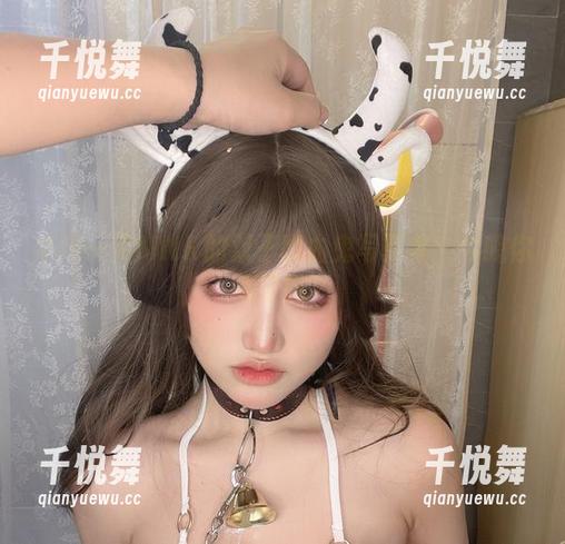 芊川一笑MNK 芊川一笑MNK的双子吸血鬼写真集:今晚你来了吗?