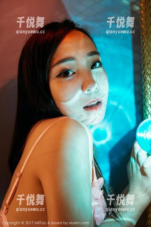 蜜桃社-陆萱萱Cecilia 蜜桃社 - 陆萱萱Cecilia以护士身份再袭,高清美图的确抓住了我的眼!