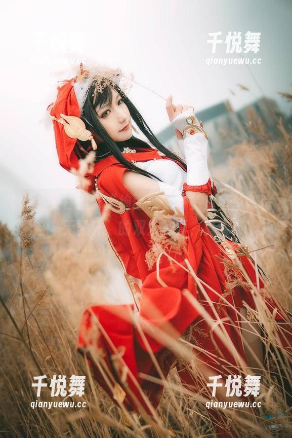 许多鱼鱼鱼 有些人在追求“绚丽”,许多鱼鱼鱼却偏爱这“无圣光”的双人写真,真实得很。