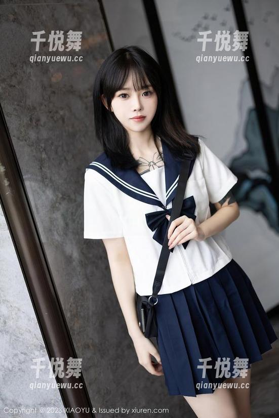 语画界-乔漫妮mina 语画界 - 办公室任务:乔漫妮mina的写真套图,日常还可以这样!