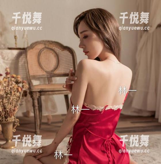 超辣的林一 微密圈 - 照片里的办公室:当美图遇上超辣的林一的“办公姿势”